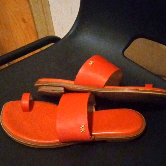 MICHEAL KOORS SANDLES - Picture 1 of 1